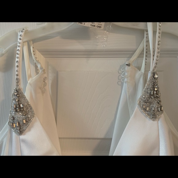 Wedding Dress - Picture 2 of 11